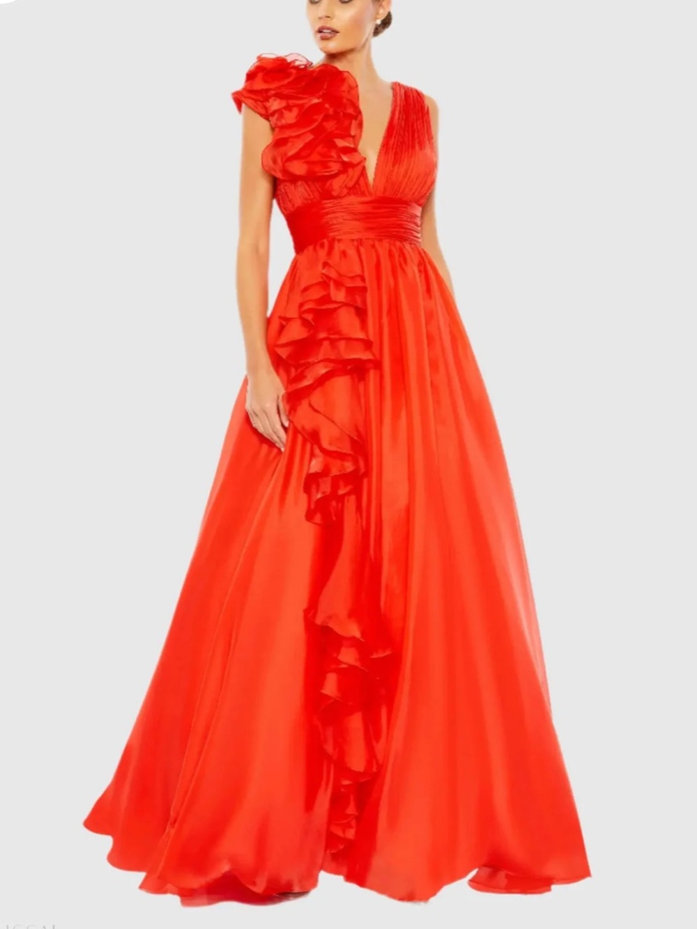 NWOT Mac Duggal organza ruffle ball gown